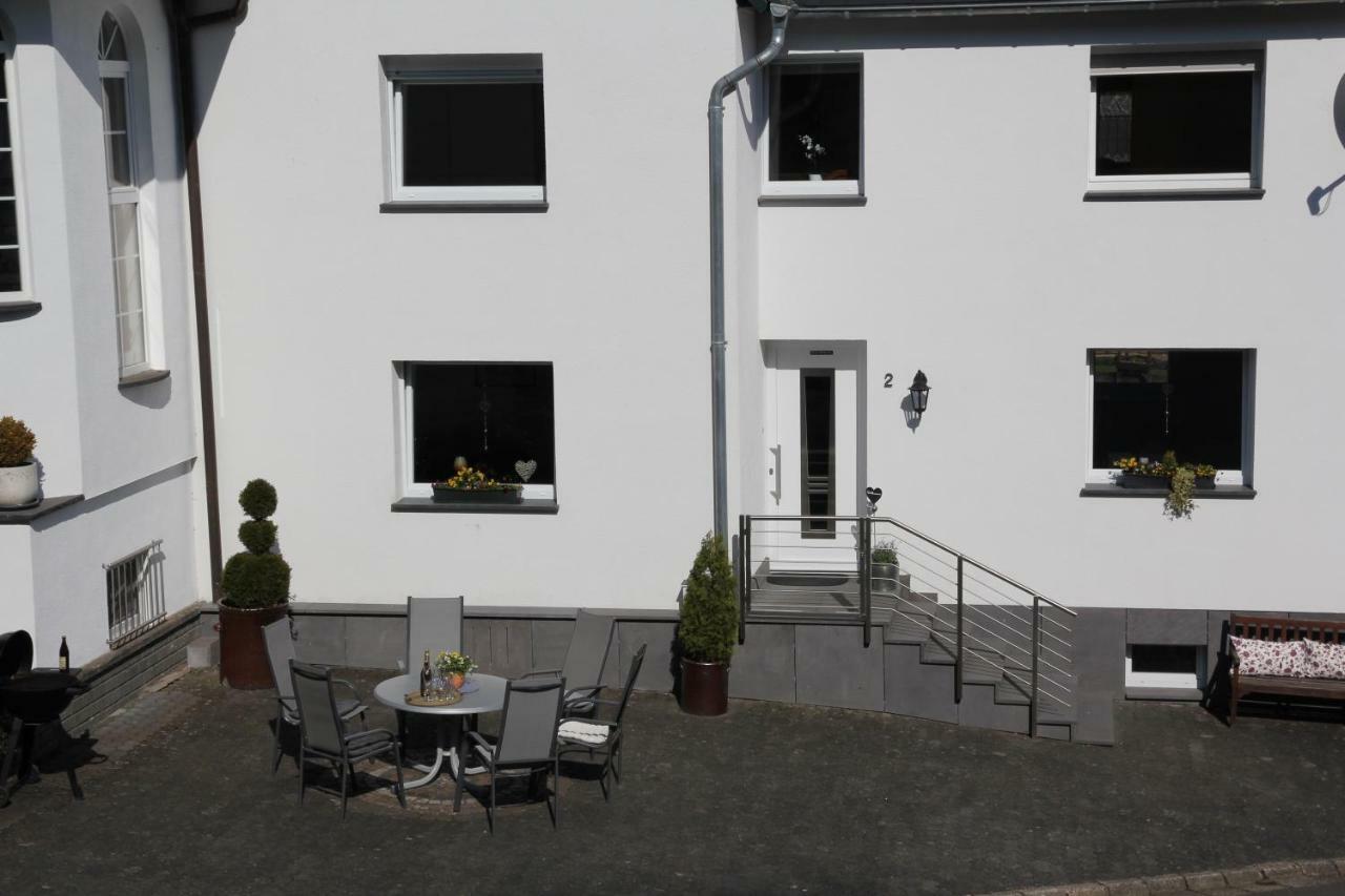 Ferienhaus Am Kreuzberg - Nuerburgring ウルメン エクステリア 写真